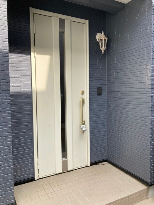 物件内観写真17　(玄関)