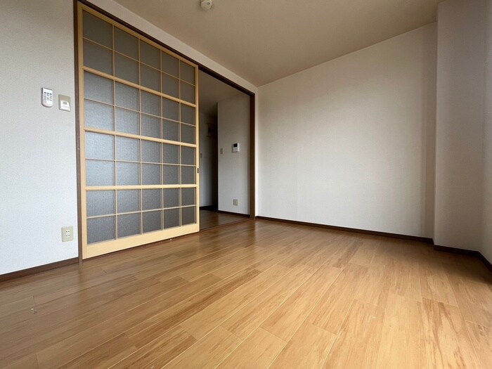 物件内観写真8　(居室)