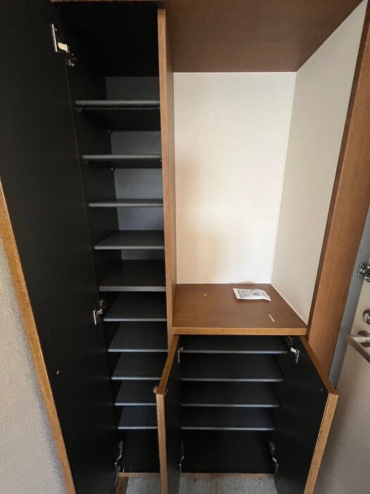 物件内観写真17　(玄関)