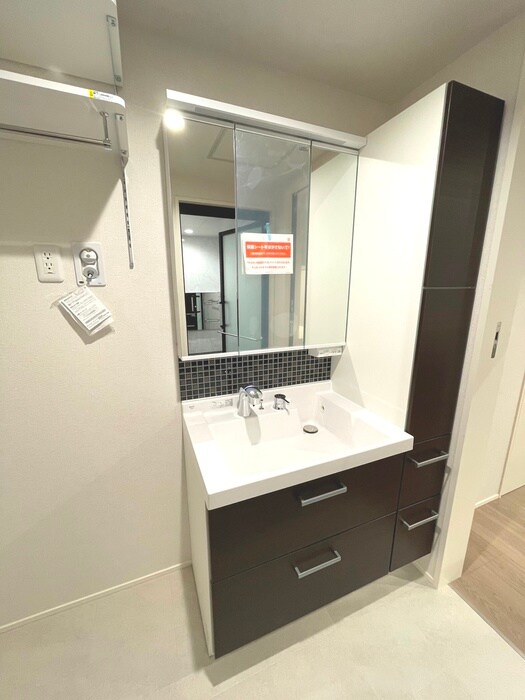 物件内観写真12　(洗面)