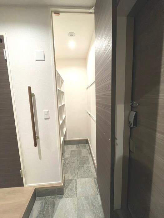 物件内観写真16　(収納)