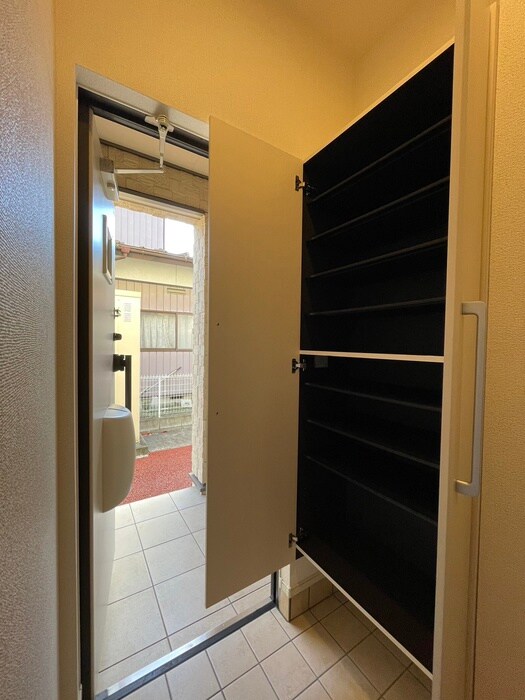 物件内観写真15　(靴箱)