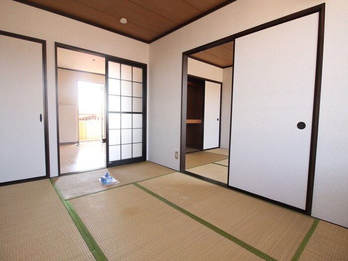 物件内観写真9　(居室)