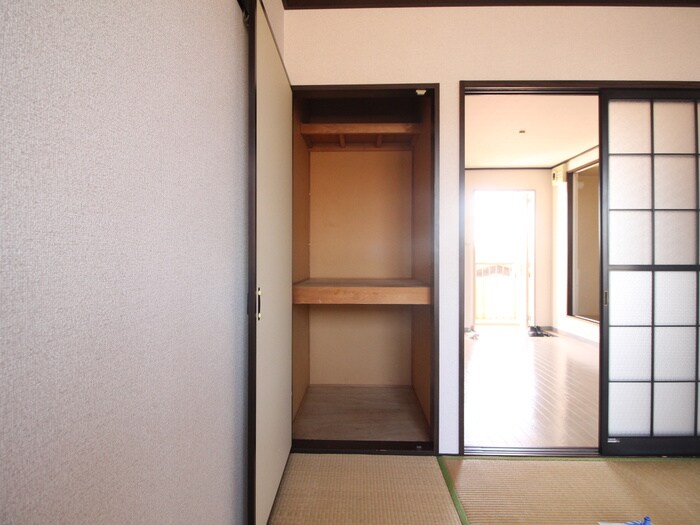 物件内観写真22　(収納)