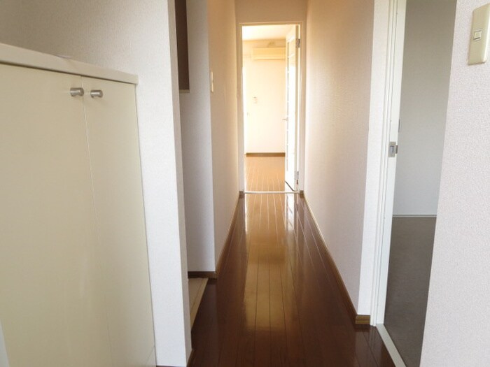 物件内観写真17　(廊下)