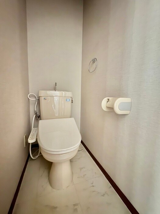 物件内観写真11　(トイレ)