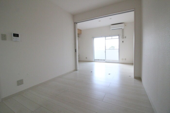 物件内観写真9　(居室)