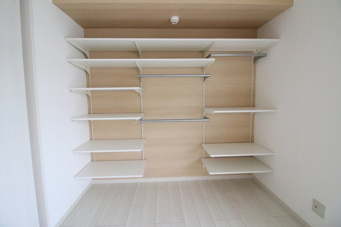 物件内観写真10　(収納)