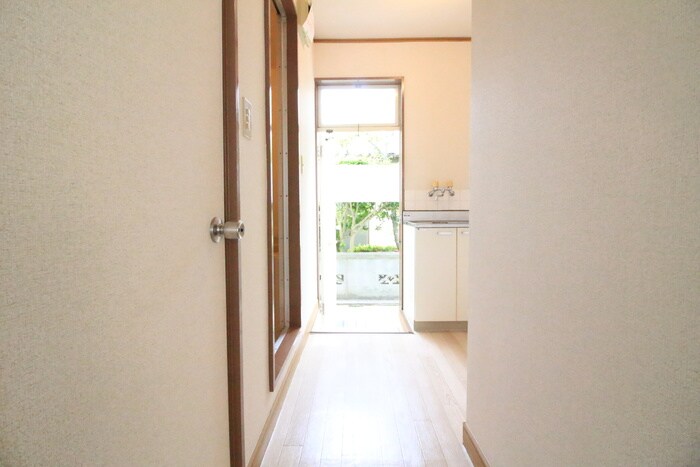 物件内観写真15　(廊下)