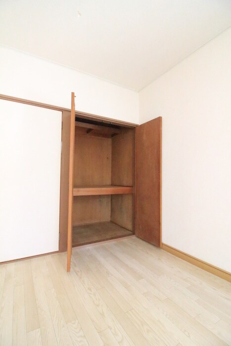 物件内観写真18　(収納)