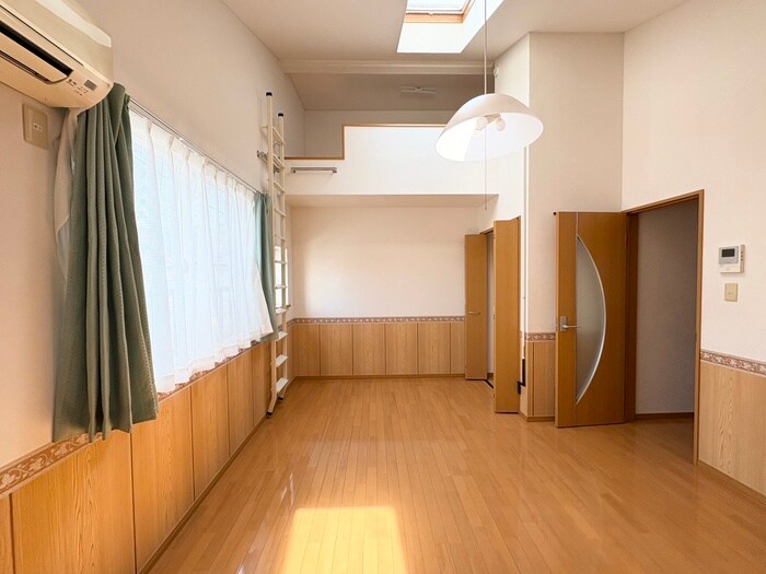 物件内観写真8　(居室)