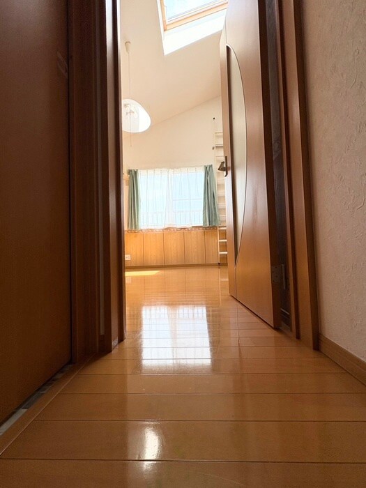 物件内観写真21　(廊下)