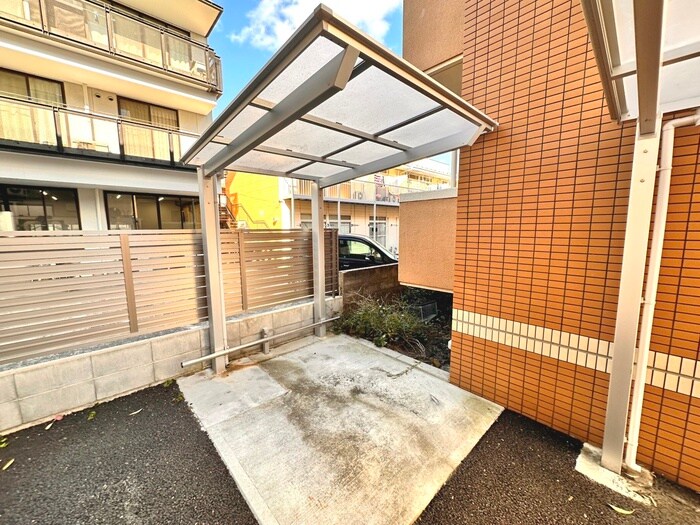 物件外観写真6　(駐輪場)
