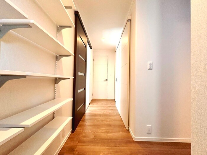 物件内観写真18　(廊下)