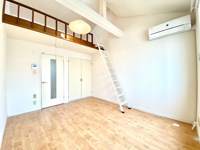 物件内観写真8　(居室)