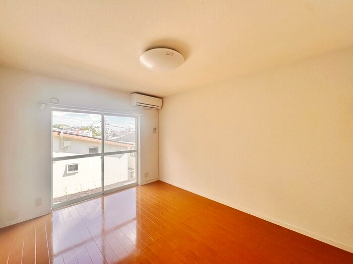 物件内観写真9　(居室)