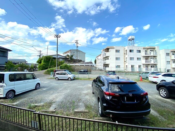 物件内観写真16　(室内からの展望)