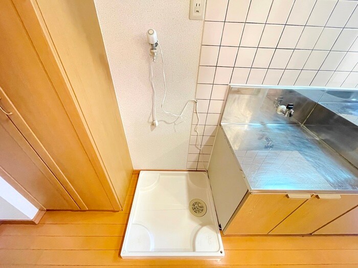 物件内観写真15　(洗濯機置場)