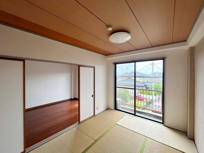 物件内観写真10　(居室)