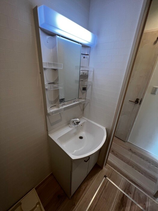 物件内観写真11　(洗面)