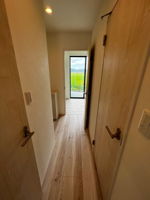 物件内観写真18　(廊下)