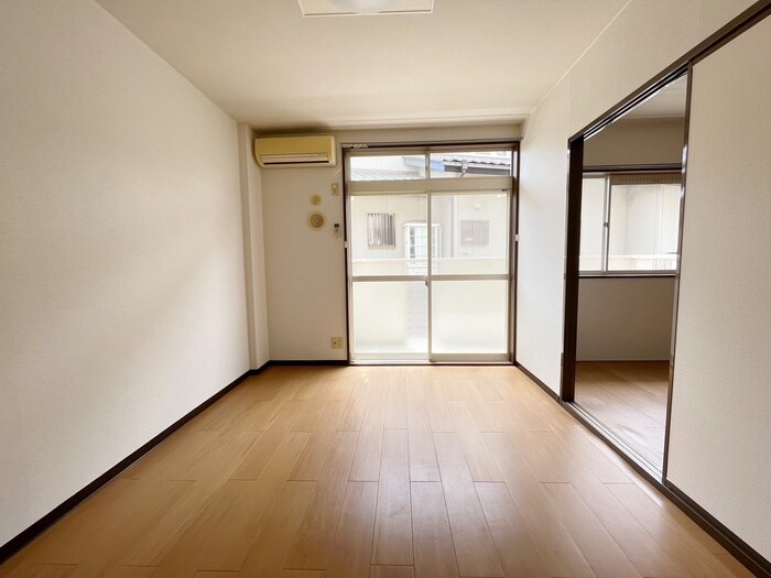 物件内観写真7　(居室)