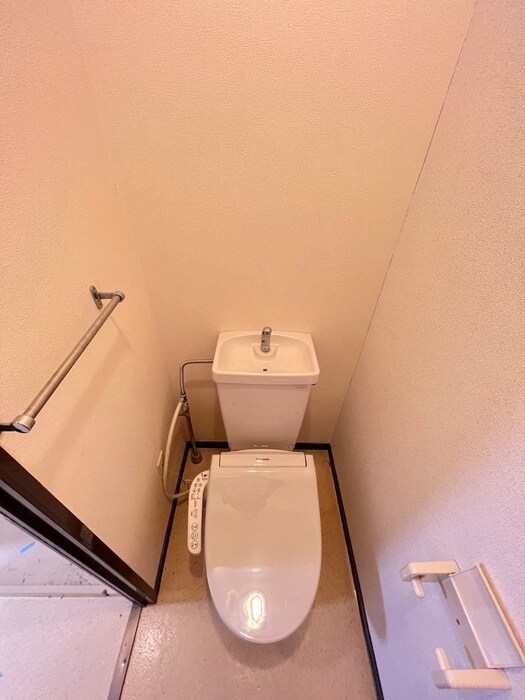 物件内観写真9　(トイレ)