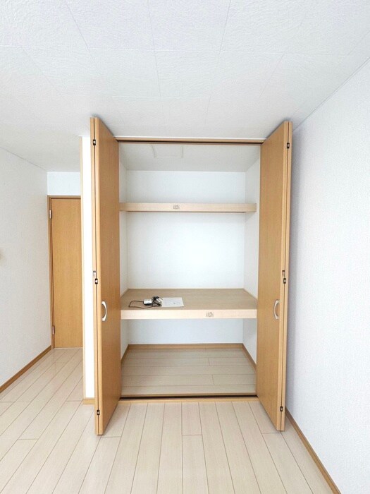 物件内観写真8　(収納)