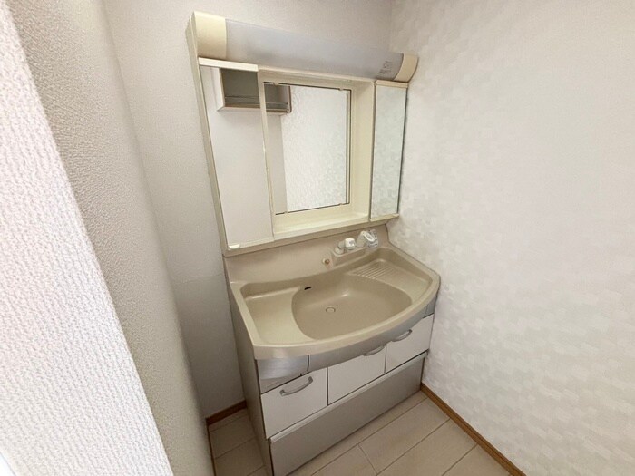 物件内観写真13　(洗面)