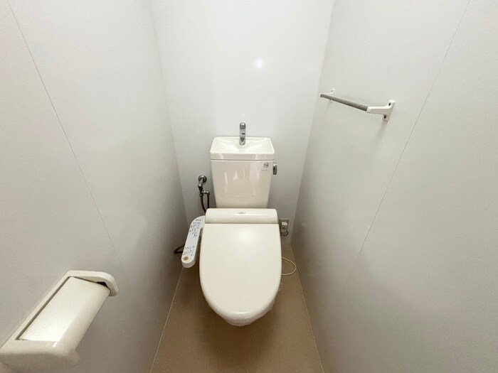 物件内観写真14　(トイレ)