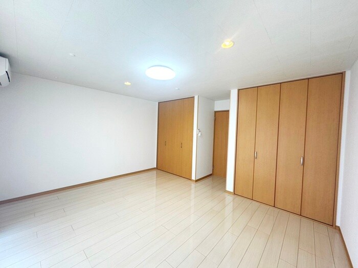 物件内観写真21　(居室)