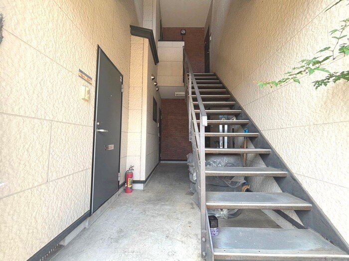 物件外観写真5　(駐輪場)