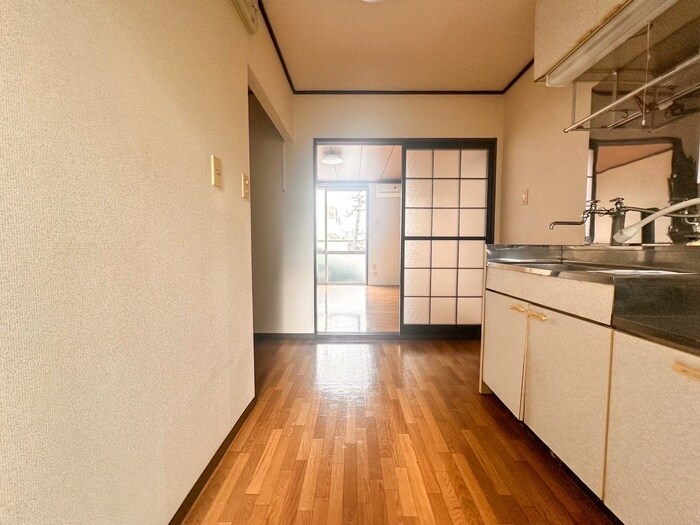 物件内観写真16　(廊下)