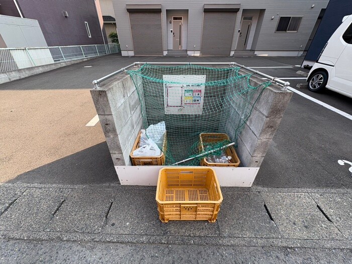 物件外観写真4　(建物設備)