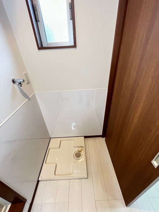 物件内観写真19　(洗濯機置場)