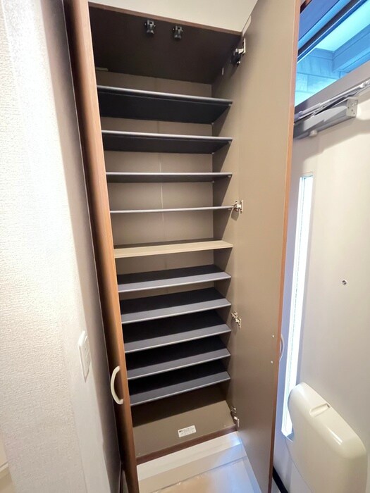 物件内観写真21　(靴箱)