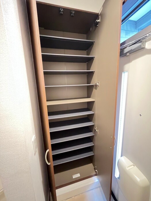 物件内観写真21　(靴箱)