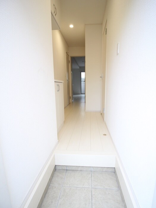 物件内観写真17　(玄関)
