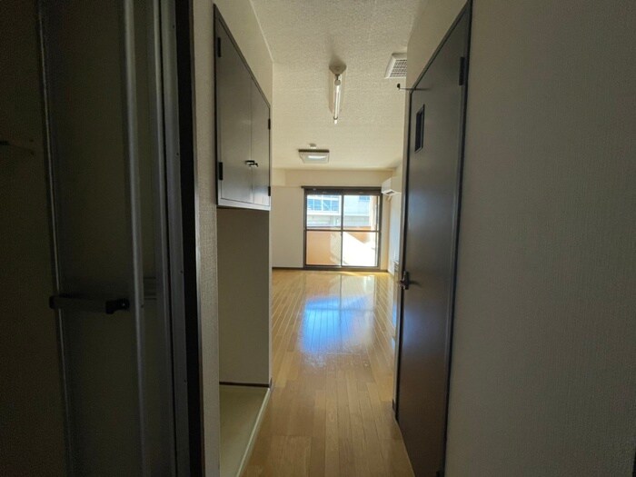 物件内観写真18　(廊下)