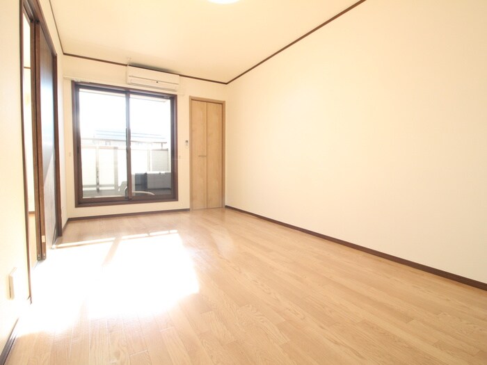 物件内観写真7　(居室)