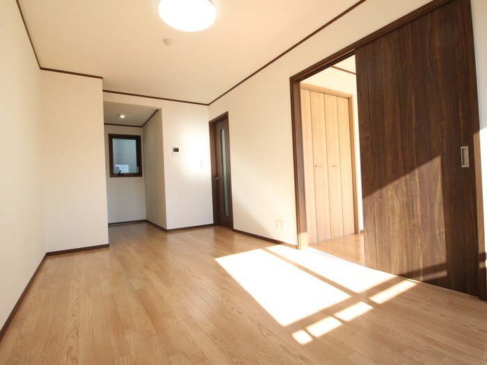 物件内観写真8　(居室)