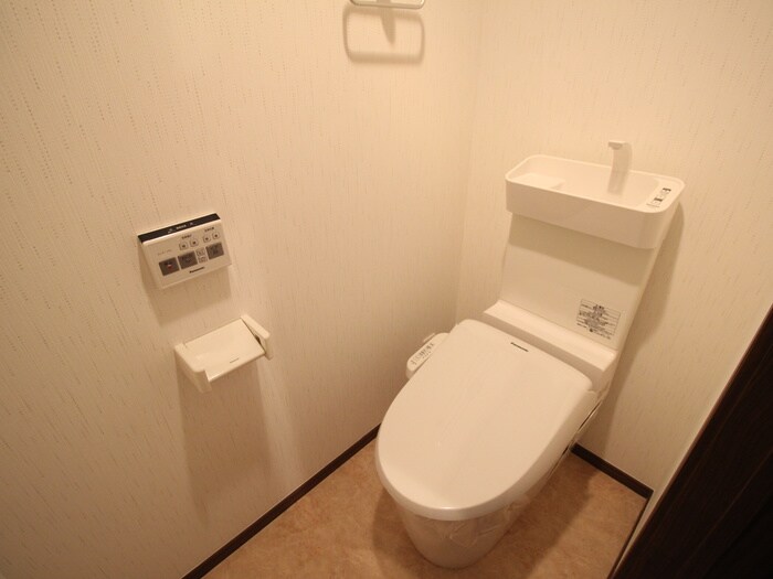 物件内観写真11　(トイレ)