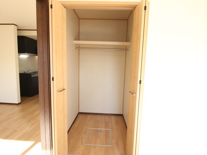 物件内観写真13　(収納)