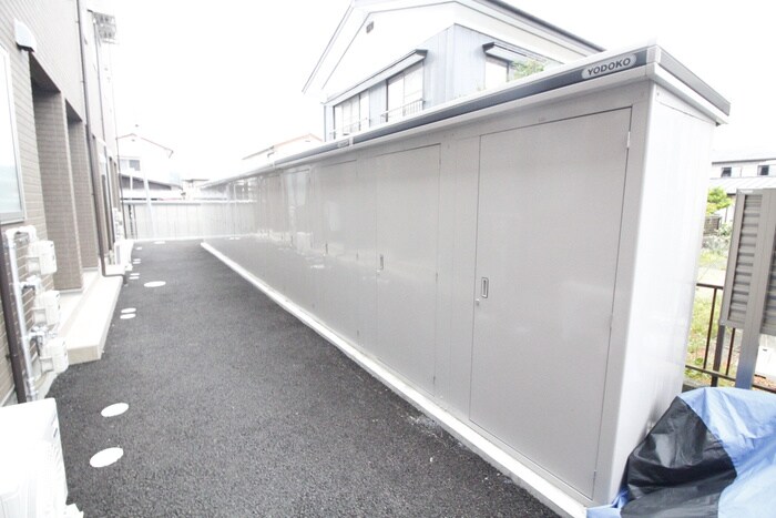 物件外観写真5　(エントランス部分)