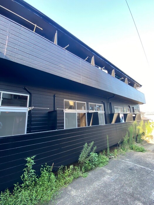 物件外観写真4　(エントランス部分)