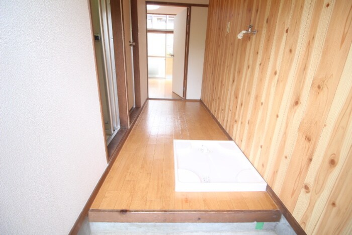 物件内観写真13　(廊下)