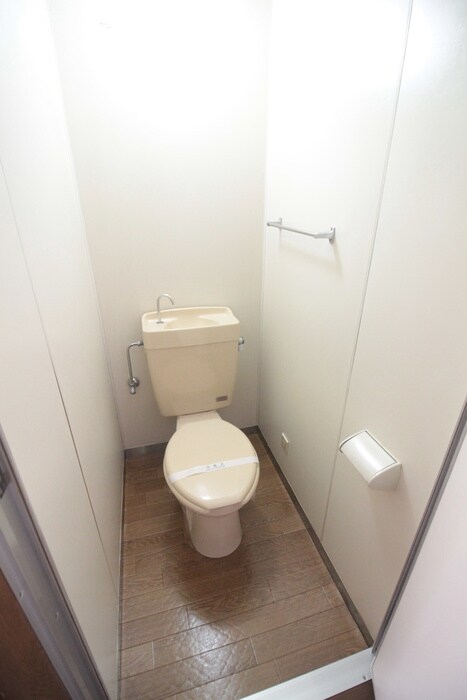 物件内観写真13　(トイレ)