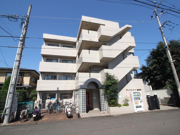 物件外観写真1　(エントランス部分)