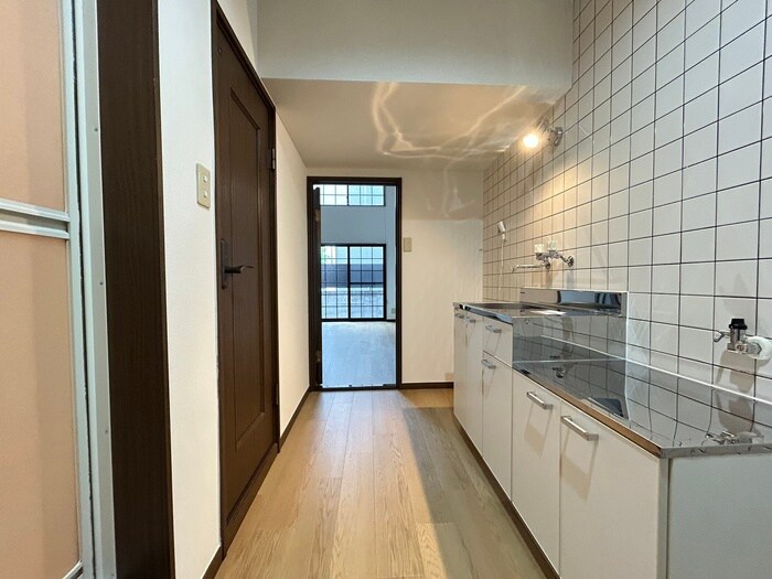 物件内観写真22　(廊下)