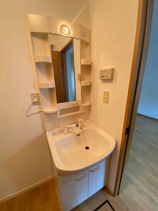 物件内観写真15　(洗面)